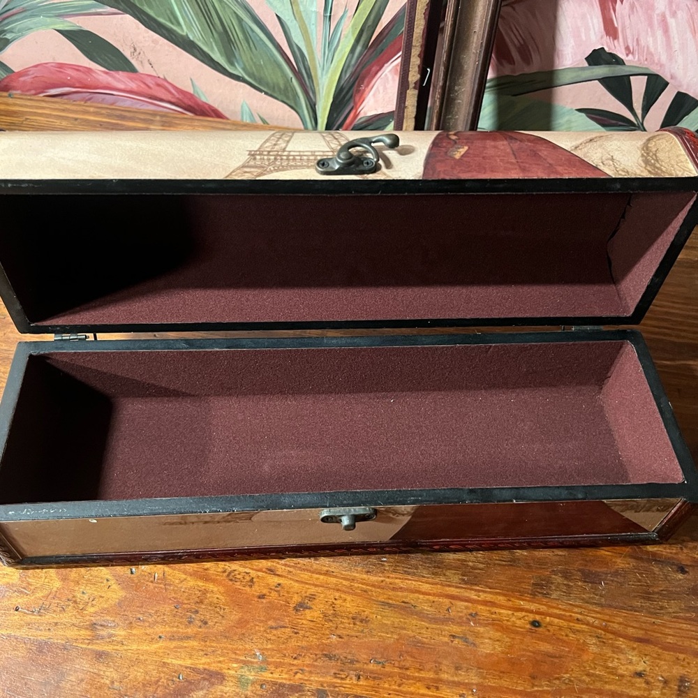 Wine Bottle Gift Box. - Picture 5 of 9